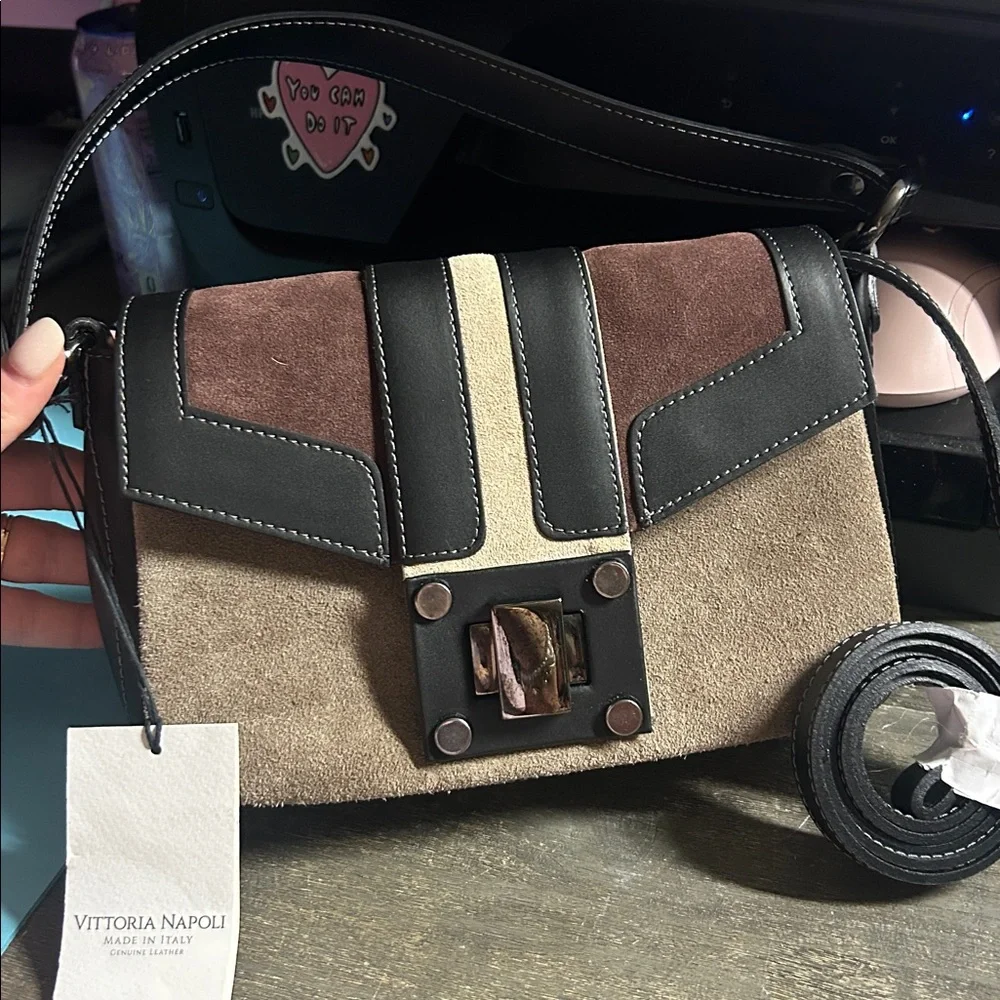 Vittoria Napoli Toscano Italian Leather Suede & Leather Shoulder Hand Bag‎ NWT